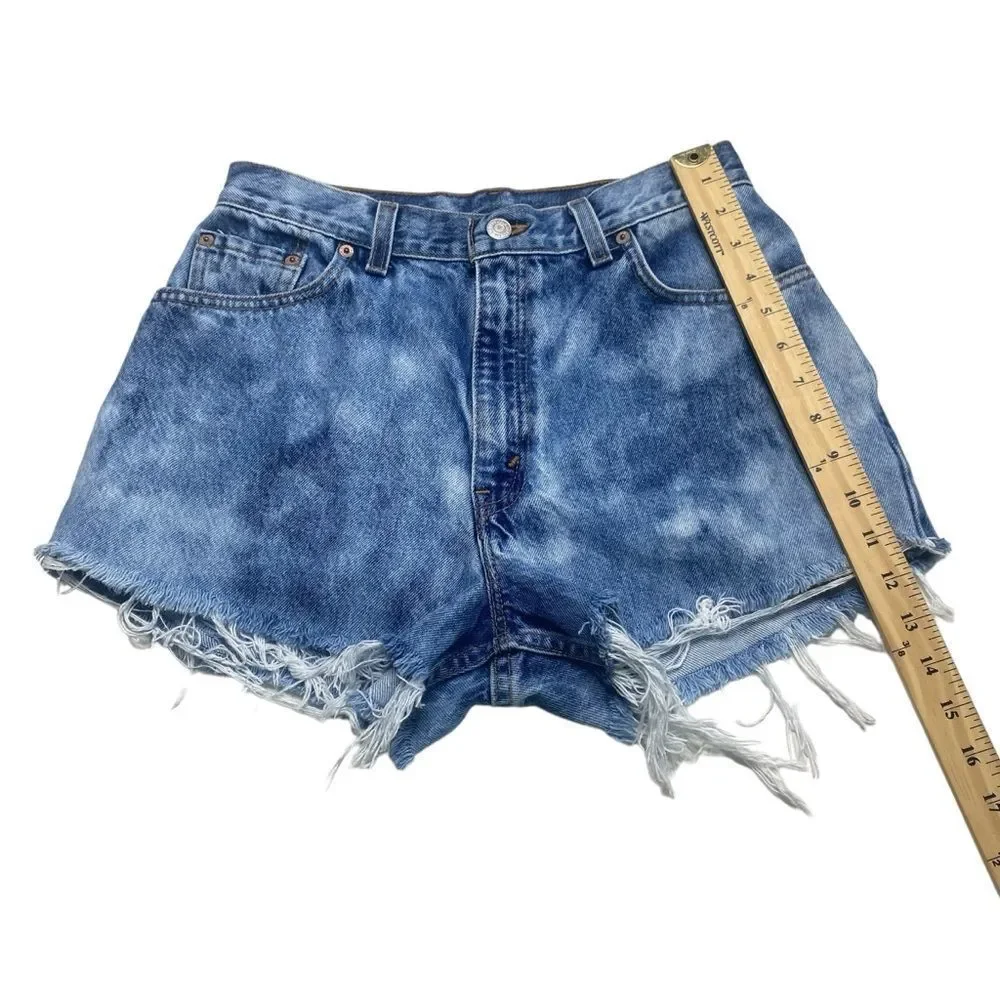 Vintage Levi’s 550 Cut-Offs Denim Shorts Frayed Hem Distressed Blue Sz 10